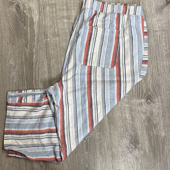 Crop linen pocket pants - Picture 2 of 3